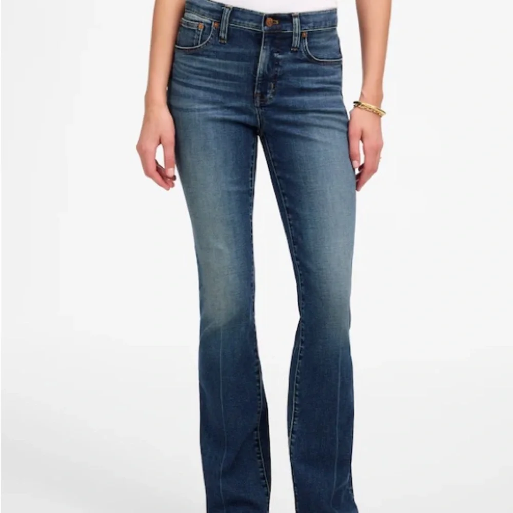 Madewell knockout kick flare jeans - Picture 2 of 8
